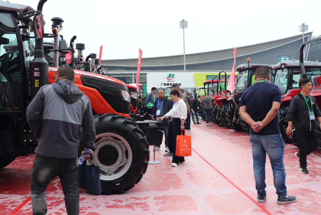 2025年1-5月：我国大、中、小型拖拉机累计产量均呈同比下降态势